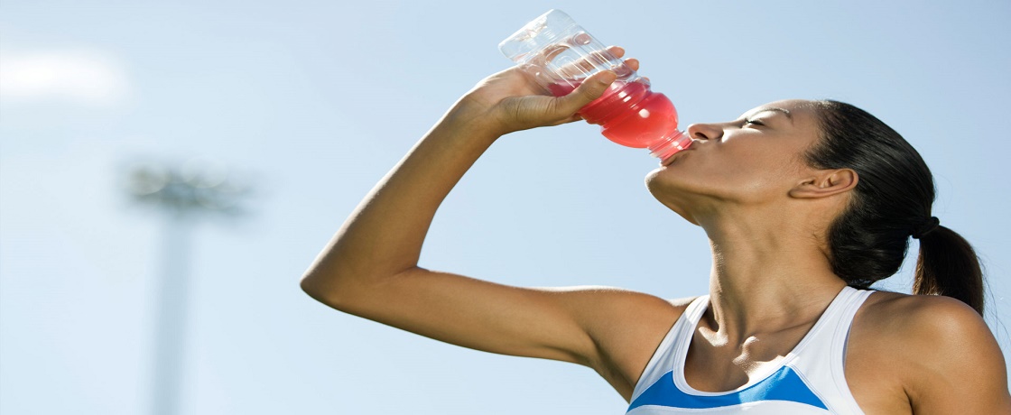 sporcular için su, sporcu günlük ne kadar su içmeli, içme suyu, fitness yaparken ne kadar su içmeli, diyette su, sporda su